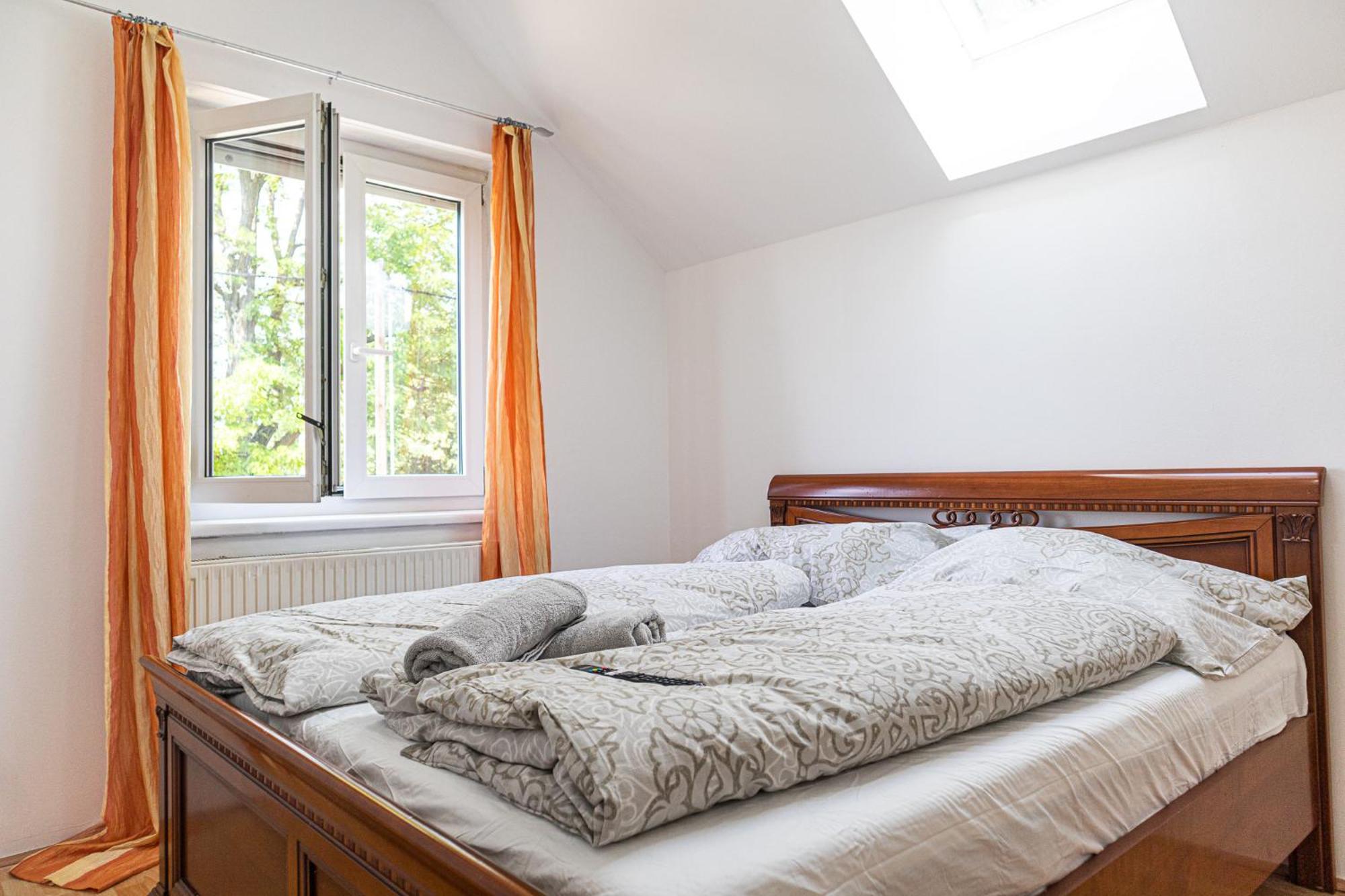 Exquisite In Shared With Garden & Parking Appartamento *