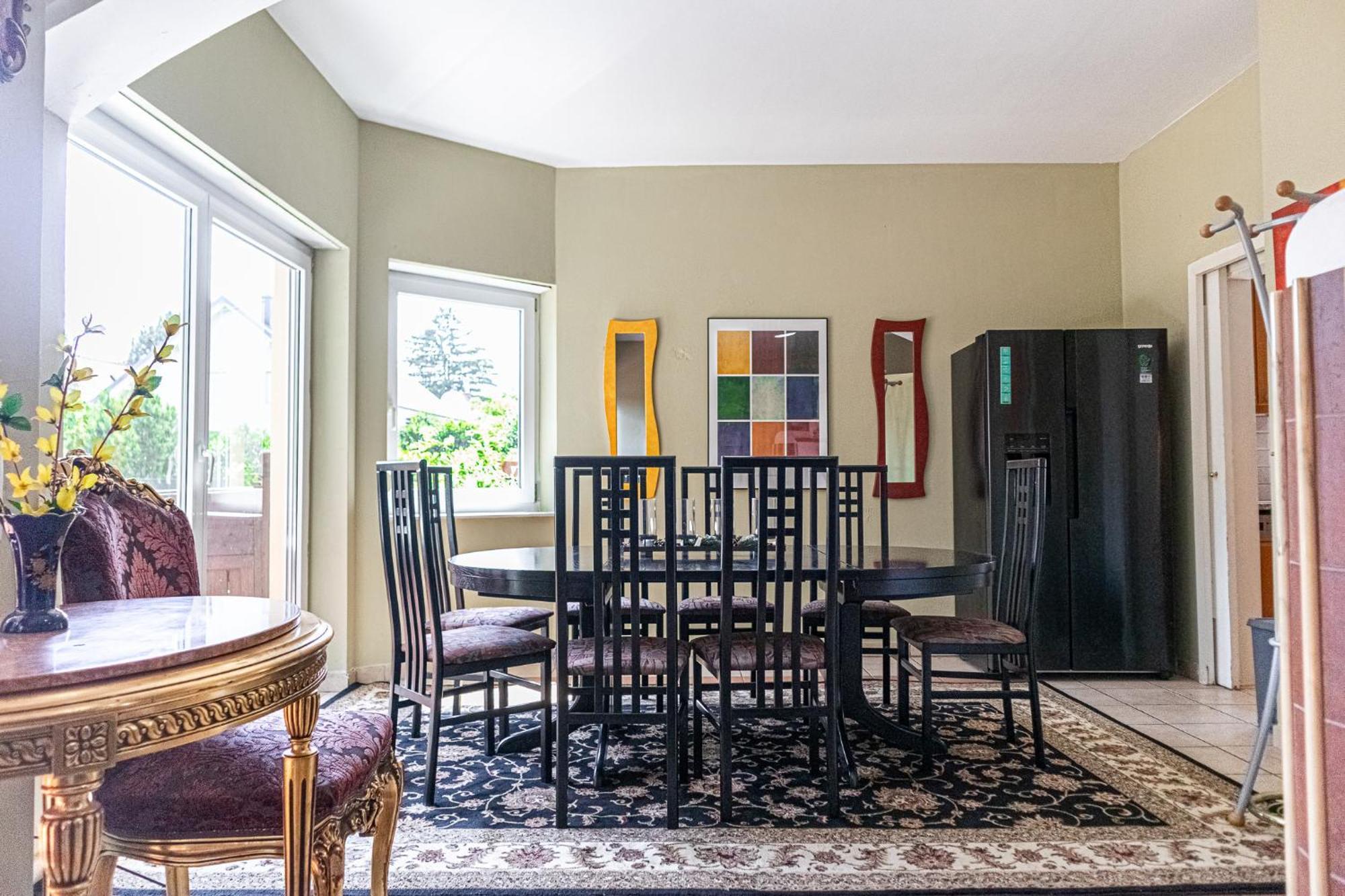 Exquisite In Shared With Garden & Parking Appartamento *